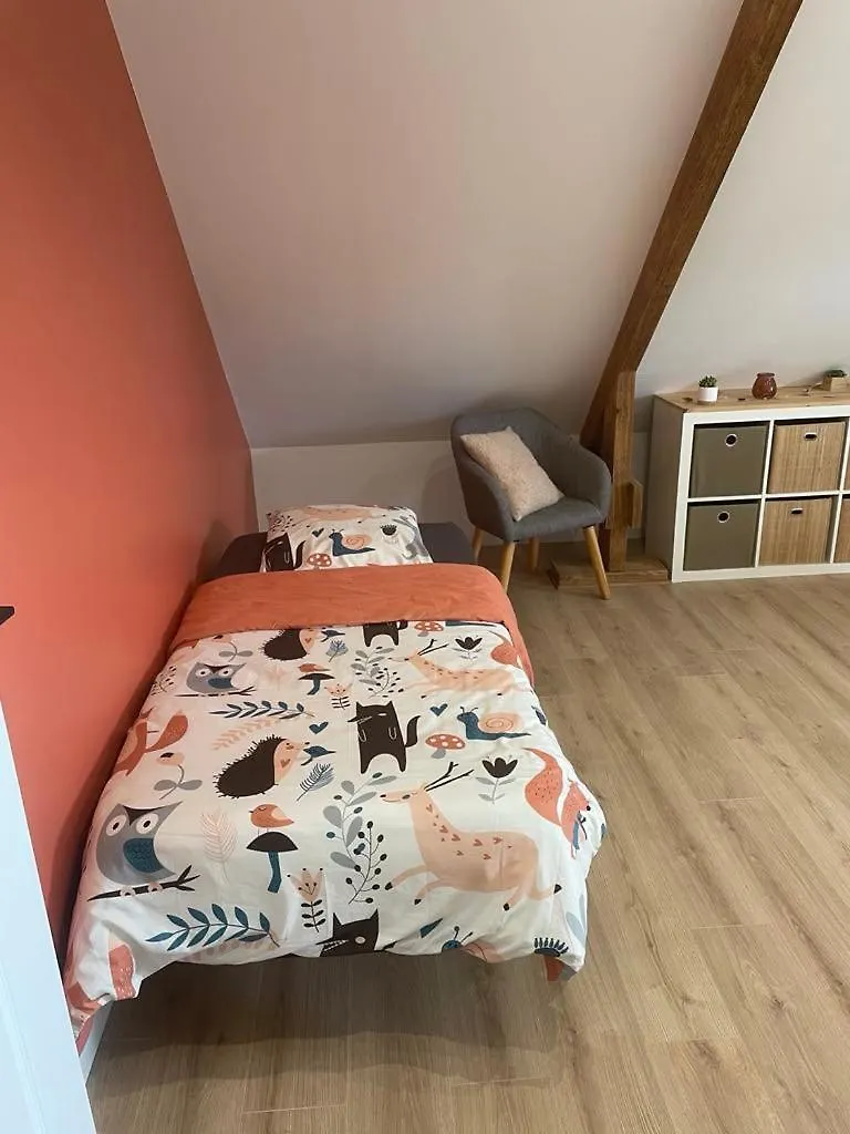 Homestay Chez Valentin 2 Apartment Surzur